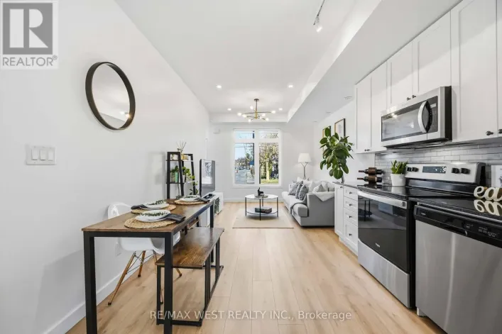 1 - 6 BICKNELL AVENUE, Toronto