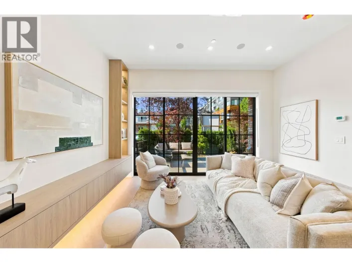 1 648 E 23RD AVENUE, Vancouver