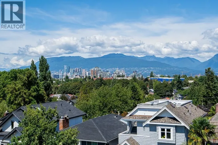 1 676 E 22ND AVENUE, Vancouver