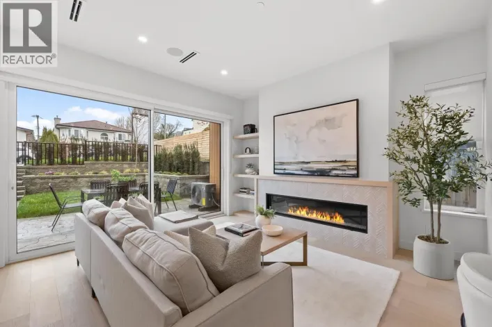 1 727 E 31ST AVENUE, Vancouver