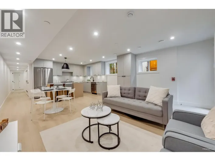 1 7270 17TH AVENUE, Burnaby