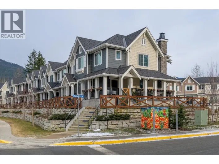 1 7360 CRABAPPLE COURT, Pemberton