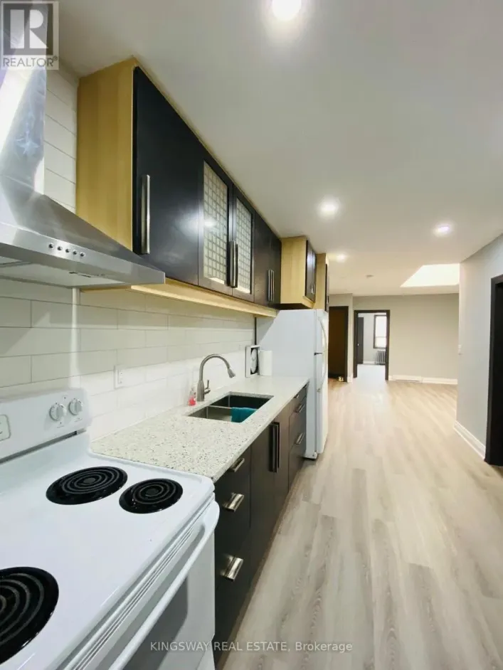 1 - 769 THE QUEENSWAY, Toronto