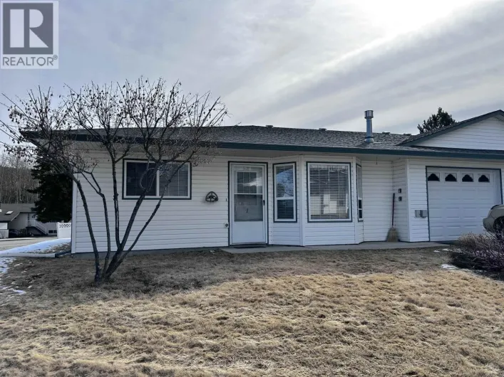 1 814 CARIBOO TRAIL, 100 Mile House