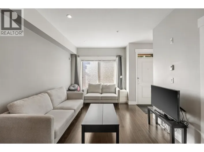 1 838 ROYAL AVENUE, New Westminster