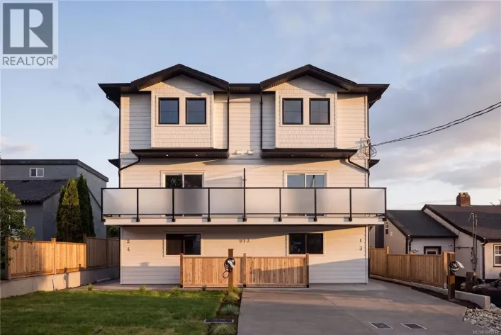 1 913 Dale St, Saanich