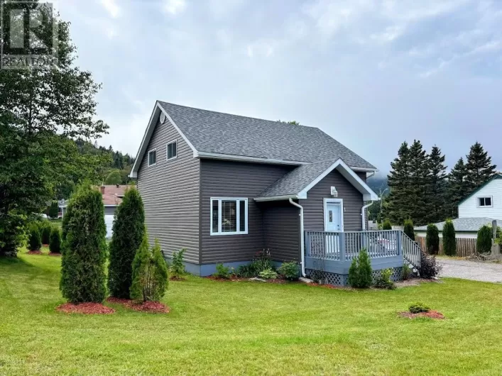 1 Abrams ST, Marathon