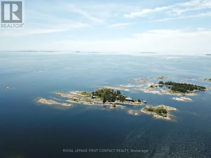 1 B731 ISLAND, The Archipelago