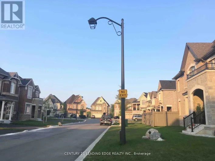(1 BDRM UPPER LEVEL) - 23 BOLAND COURT, Aurora