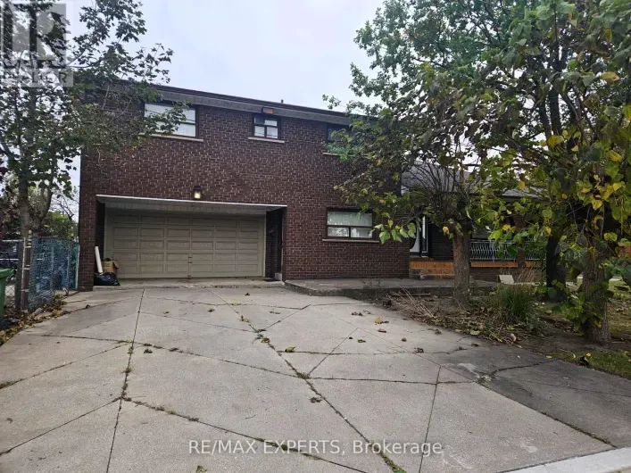 1 BYWORTH BOULEVARD, Toronto