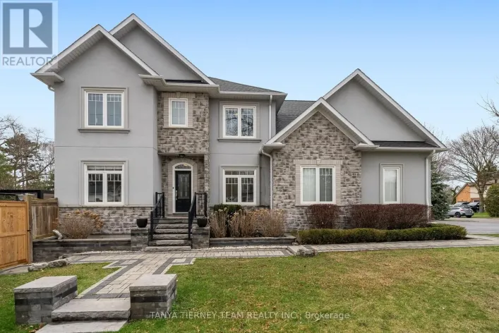 1 CENTRE STREET W, Whitby