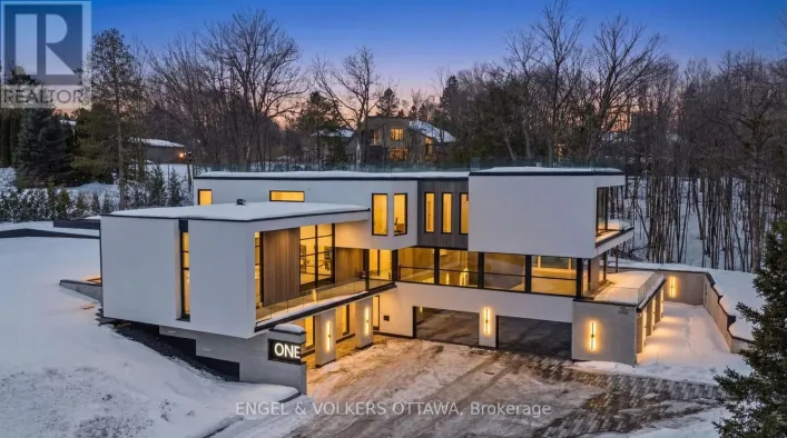 1 DELONG DRIVE, Ottawa