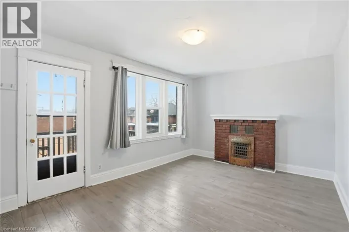 1 FAIRHOLT Road N Unit# 11, Hamilton