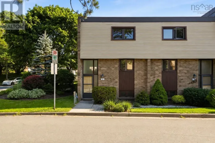 1 Forestside Crescent, Halifax