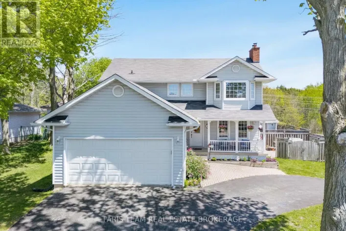 1 HALLEN DRIVE, Penetanguishene