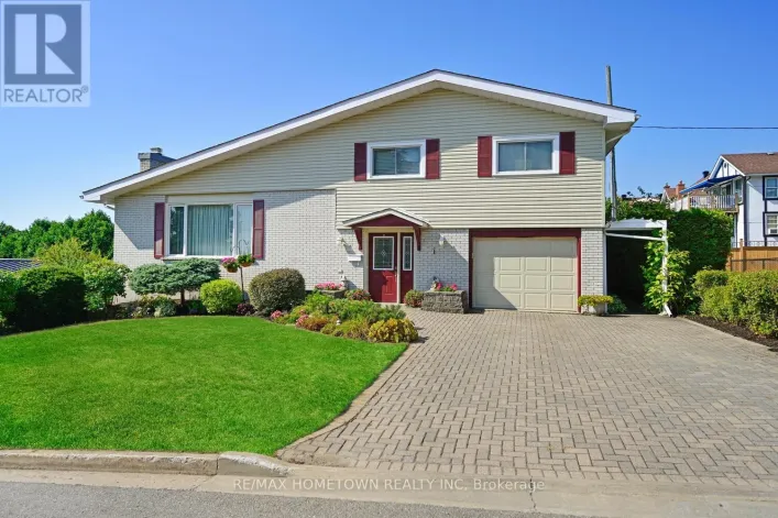 1 HARDY CRESCENT, Brockville