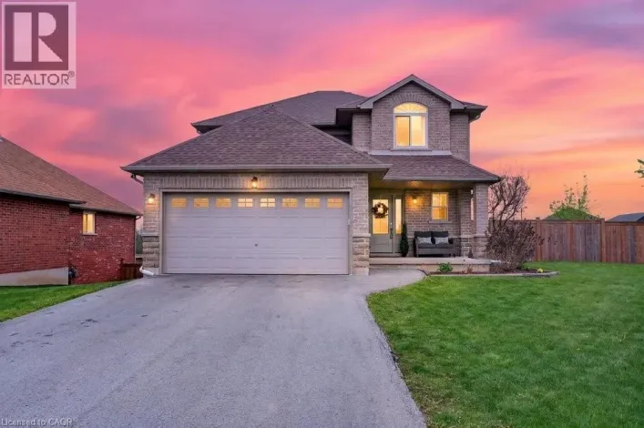 1 HUDSON Drive, Cayuga