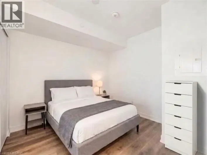 Apartment for rent: 1 JARVIS Street Unit# 922, Hamilton