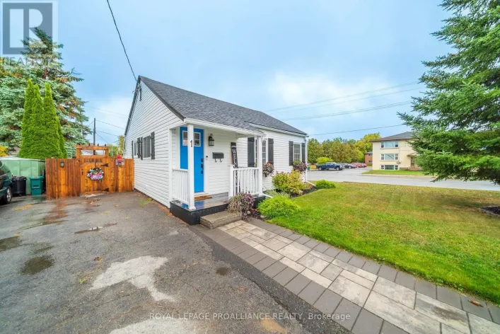 1 KERR CRESCENT, Quinte West