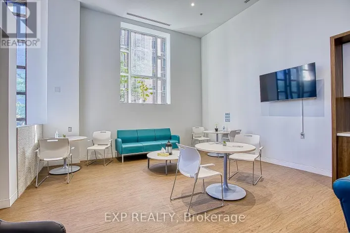 1 LL - 150 MAIN STREET W, Hamilton