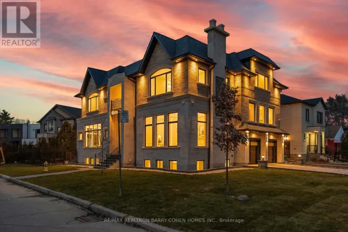 1 LYNNHAVEN ROAD, Toronto