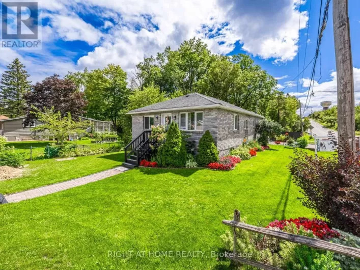 1 MAPLE GROVE STREET, Whitchurch-Stouffville