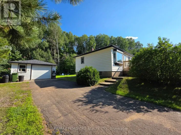 1 NEW STREET, Petawawa