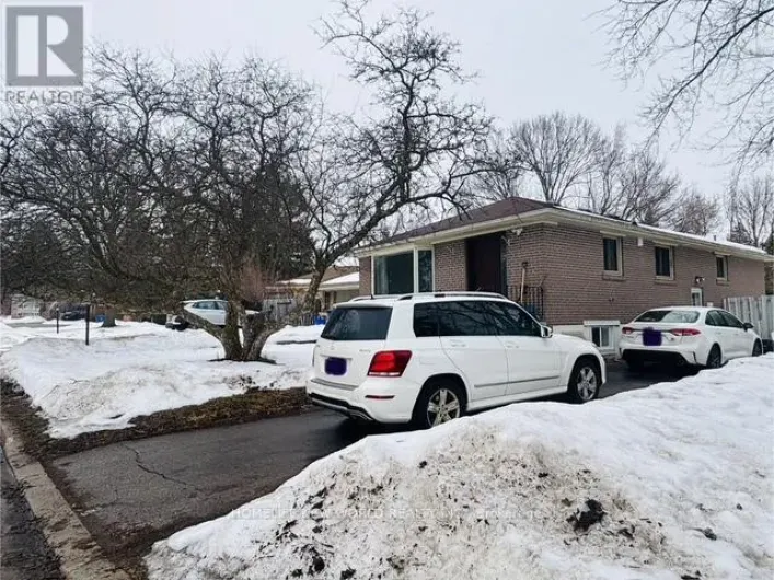 1 OTTAWA COURT, Aurora