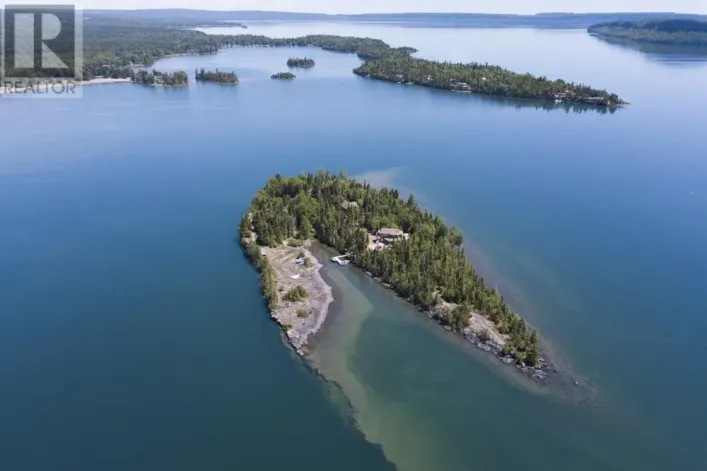 1 Palette IS, Thunder Bay