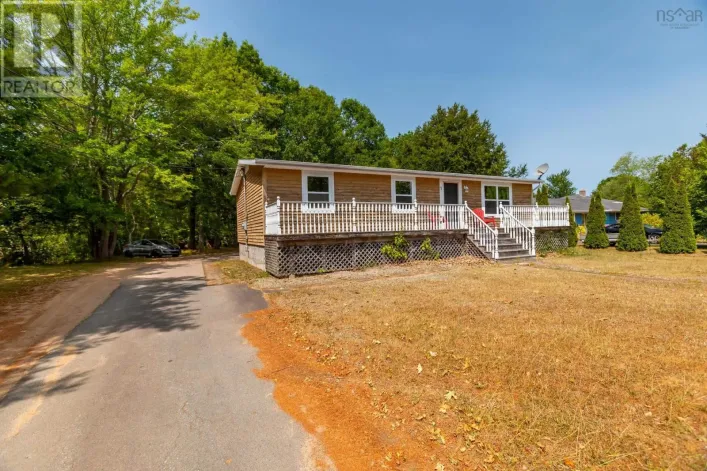 1 Pinecrest Drive, Middleton