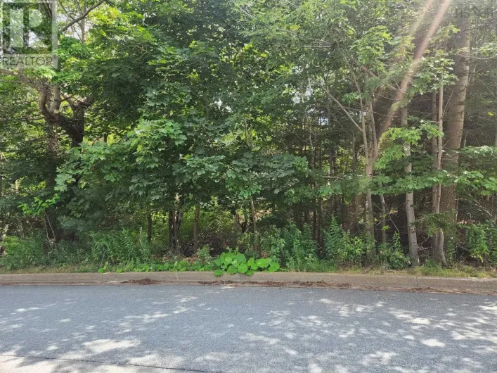 1 Pinehaven Drive, Halifax