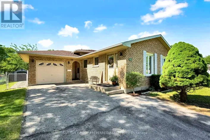 1 PONDEROSA CRESCENT, London South