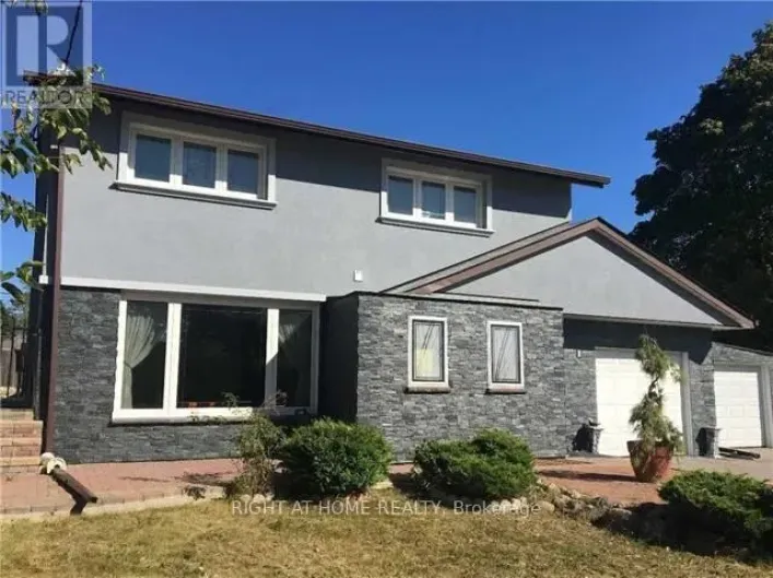 1 RIALTO DRIVE, Toronto
