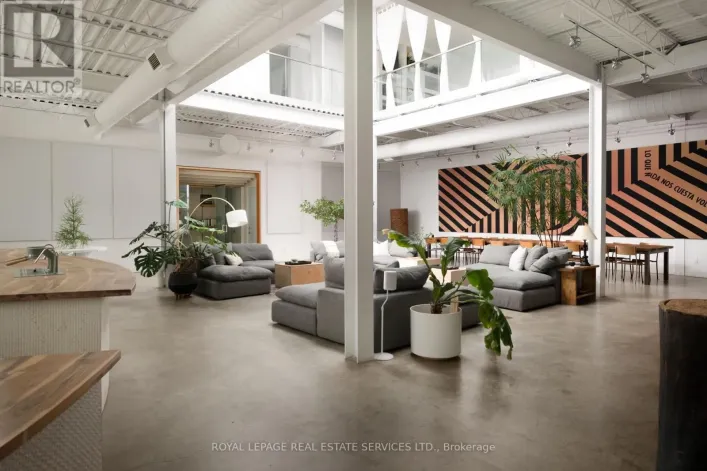 1 ROOF GARDEN LANE, Toronto