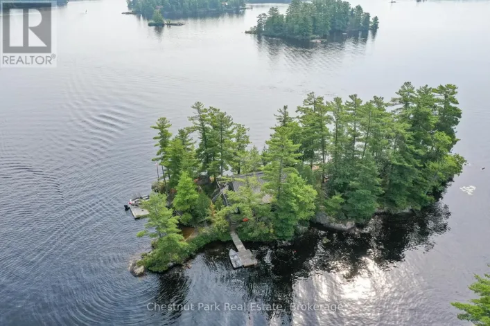 1 ROSE ISLAND, Gravenhurst