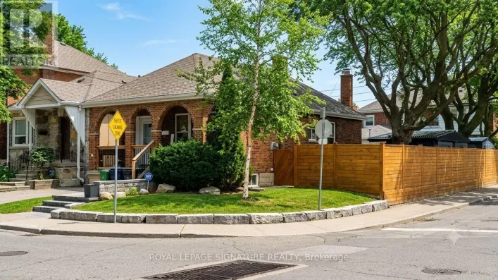 1 ROSENEATH GARDENS, Toronto