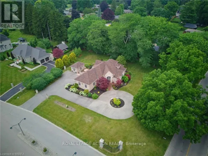 1 RUE CHATEAUX TERRACE, Brantford