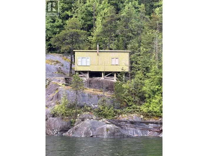 1 SOUTH OF DEBECK CREEK, Pitt Meadows