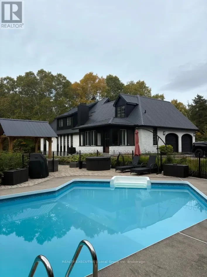 1 SPRINGDALE DRIVE, North Bay