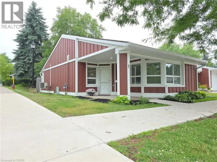 1 SZOLLOSY Circle, Hamilton