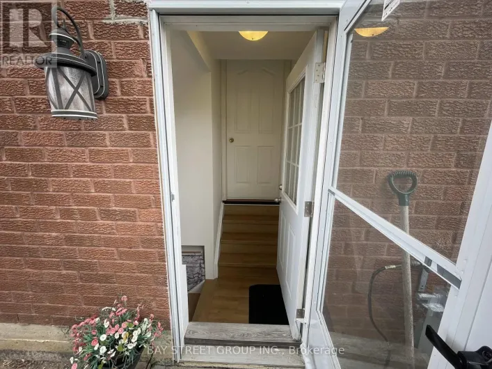 1 TRALEE (LOWER) STREET, Brampton