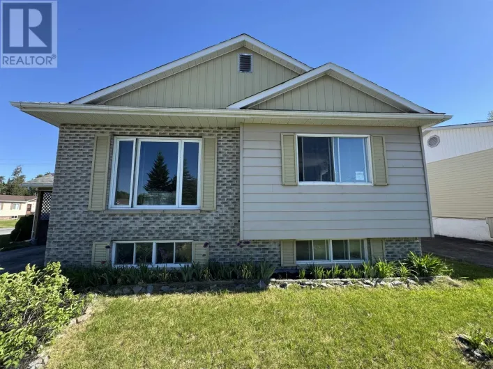 1 WENDEGO STREET, Manitouwadge