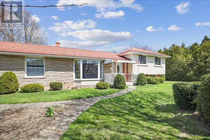 1 WESTVIEW CRESCENT, Hamilton