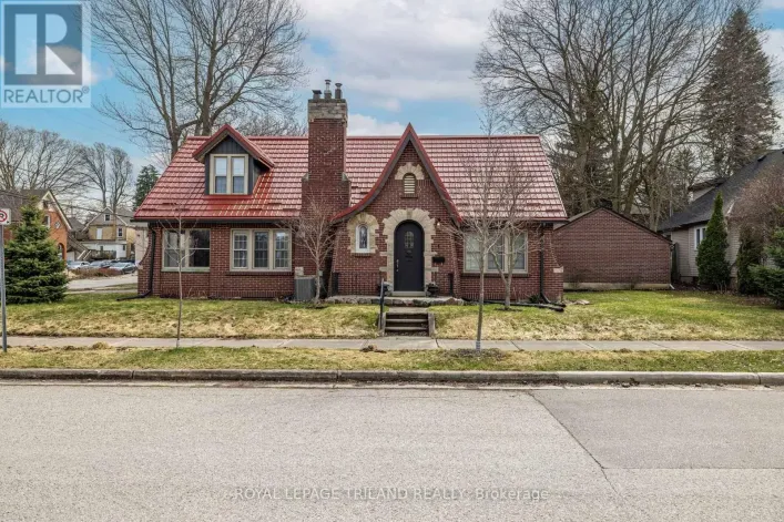 1 WOODLAND PLACE, London South