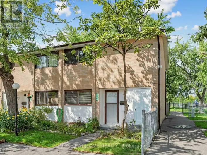 10 - 10 FLEETWOOD CRESCENT, Brampton