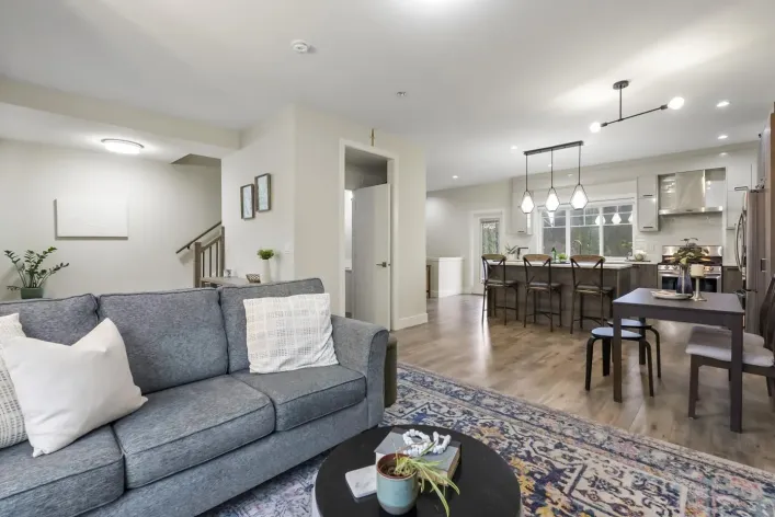 10 11767 89A AVENUE, Delta