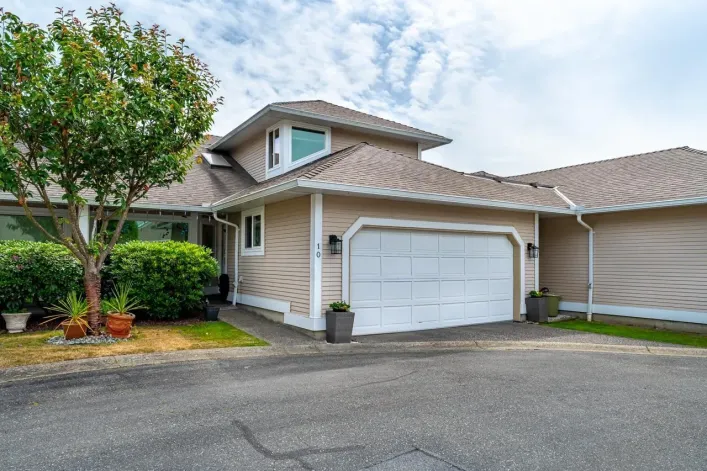 10 11965 84A AVENUE, Delta
