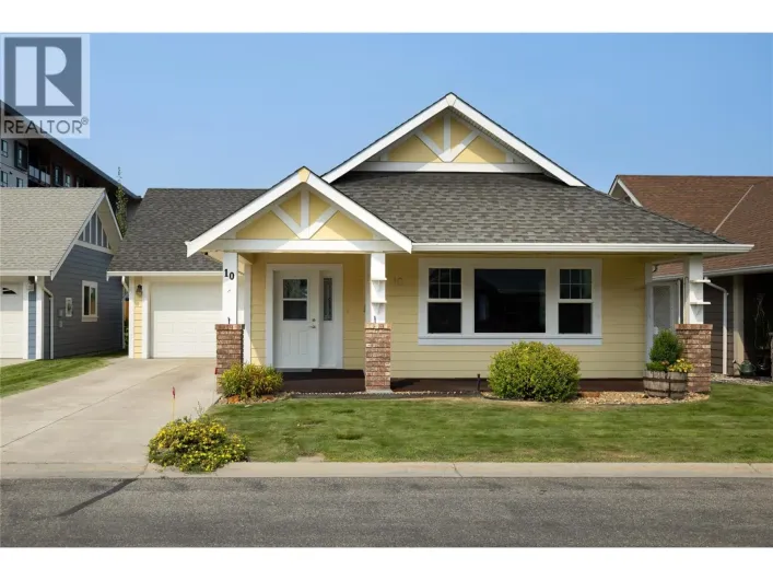 #10 1231 10 Street SW, Salmon Arm
