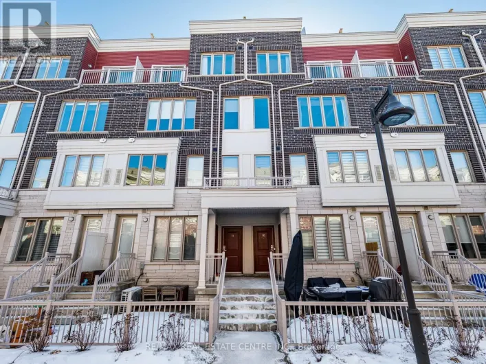 10 - 125 LONG BRANCH AVENUE, Toronto