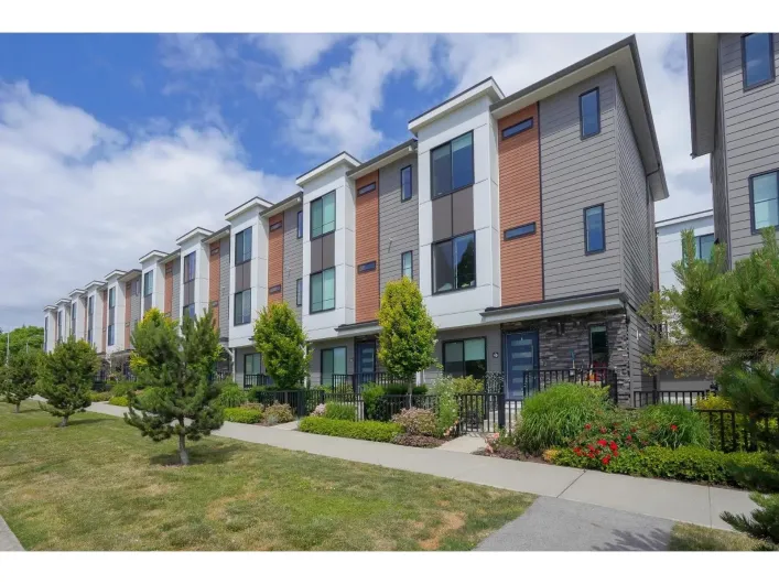 10 1639 162 STREET, Surrey